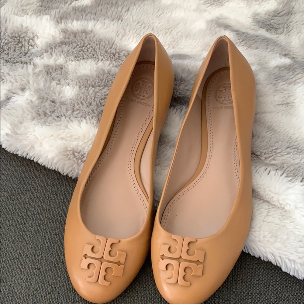 Tory Burch Beige Flats